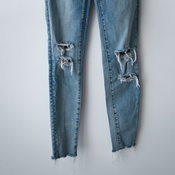 AMERICAN EAGLE Blue Distressed Frayed Hem Jegging Jeans - Size 0 - Picture 9 of 13